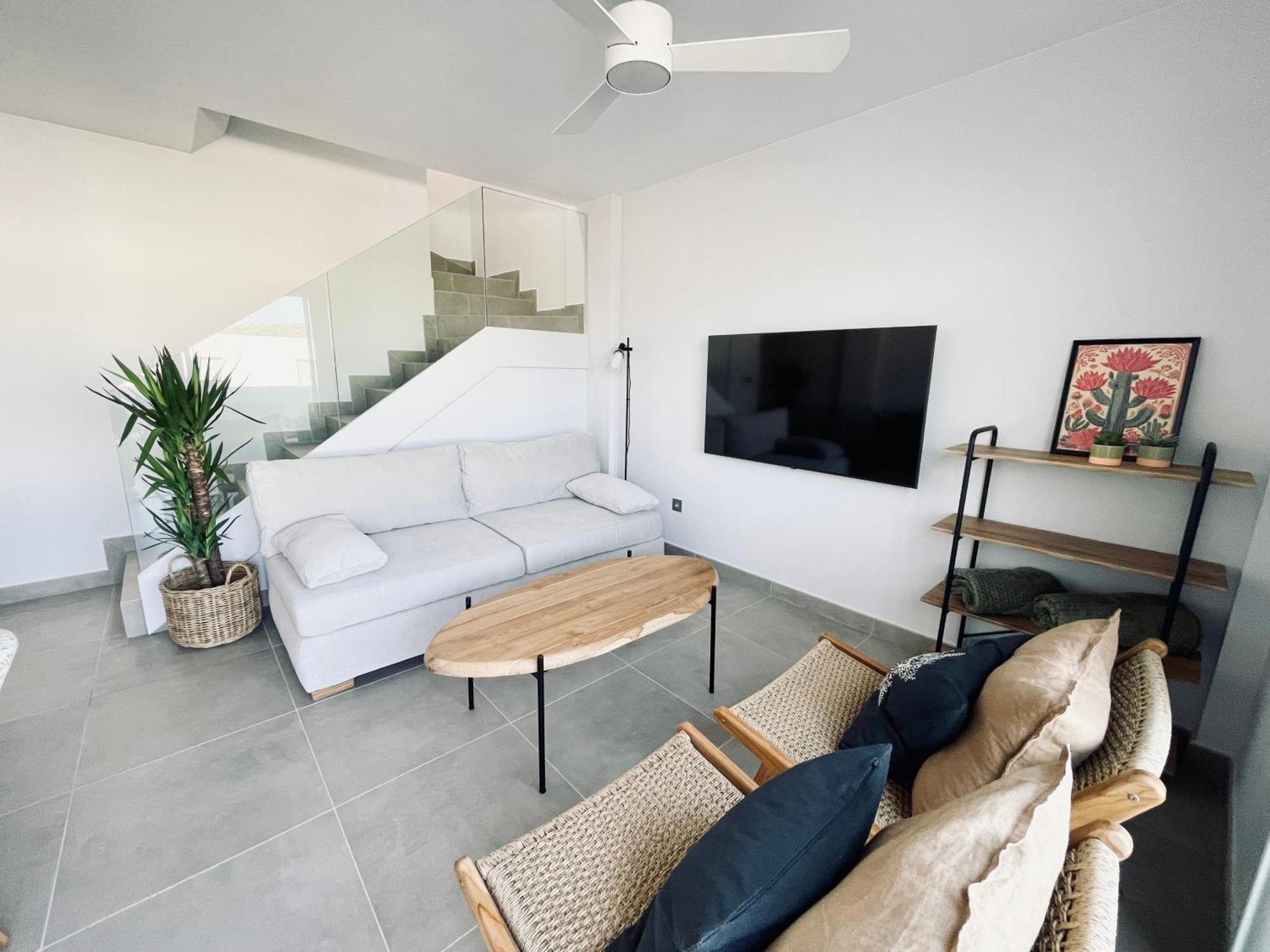 Canary Apartment *